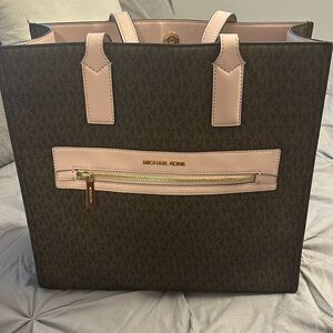 Michael Kors Kenly Tote